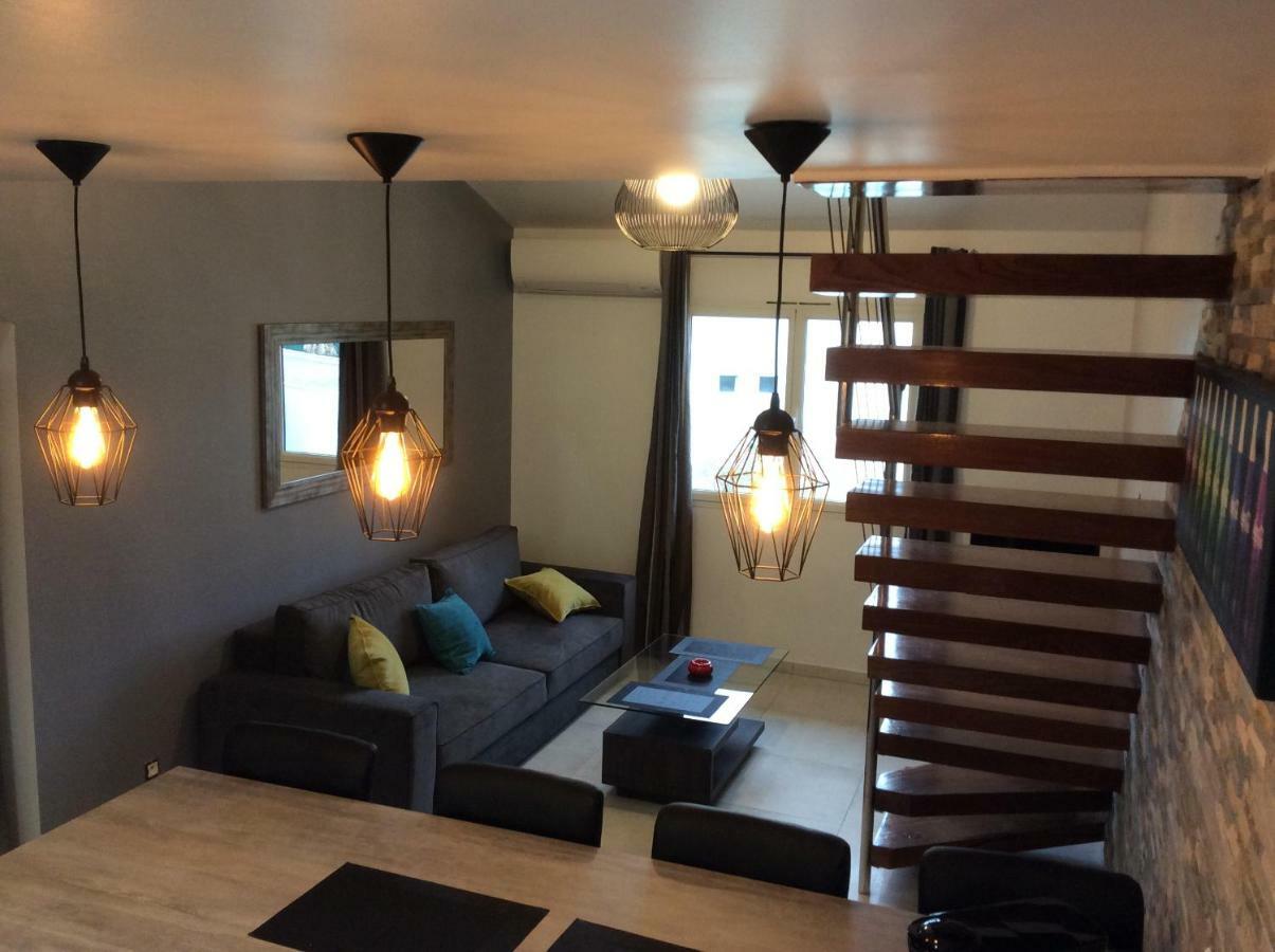 Appartement De Au 1er étage 45m2 Antibes